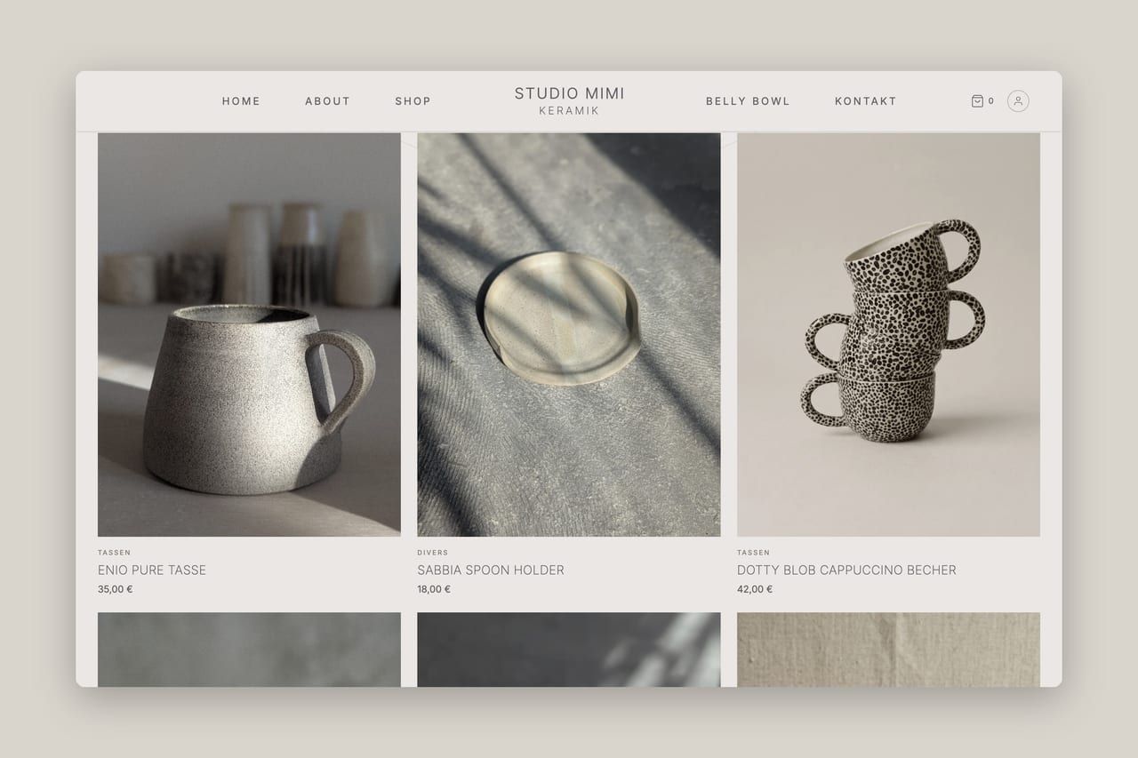 Produktübersicht im Studio-Mimi-Onlineshop mit Tassen, Löffelablage und Bechern